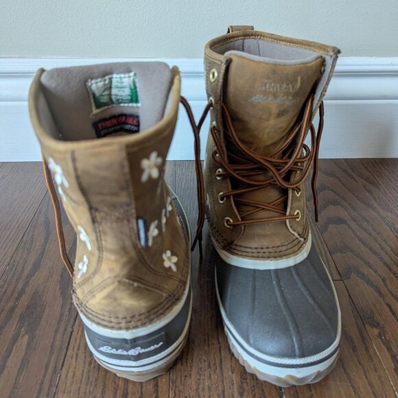 Women's The Great. + Eddie Bauer The Embroidered Daisy Hunt Pac Boot - Picture 9 of 11